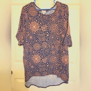LulaRoe Soft Pink and Navy 3/4 Sleeves--Size M (Fits Like A L)